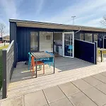 Apartment 2 Bedroom Awesome In *