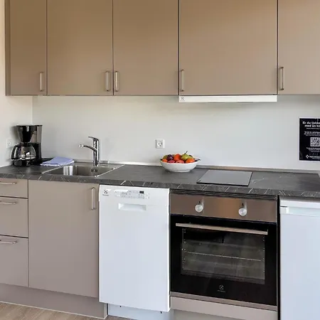 2 Bedroom Awesome In Lejlighed