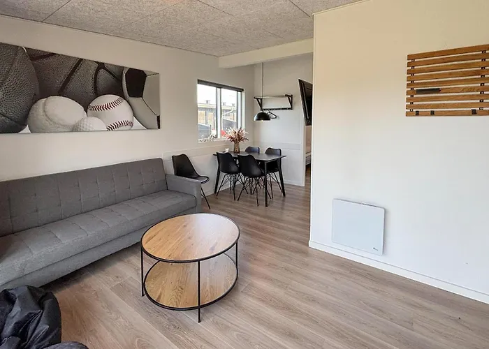 2 Bedroom Awesome In 아파트 *