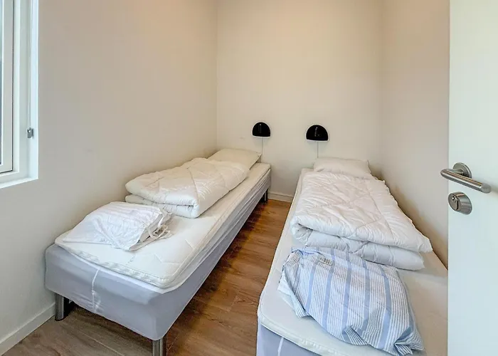 2 Bedroom Awesome In *
